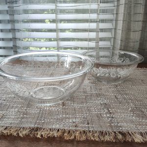 VTG PYREX Clear Bowls Colonial Mist White Flowers